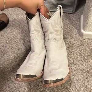 Idyllwind Women's Wheels Western Booties - Medium Toe IVORY